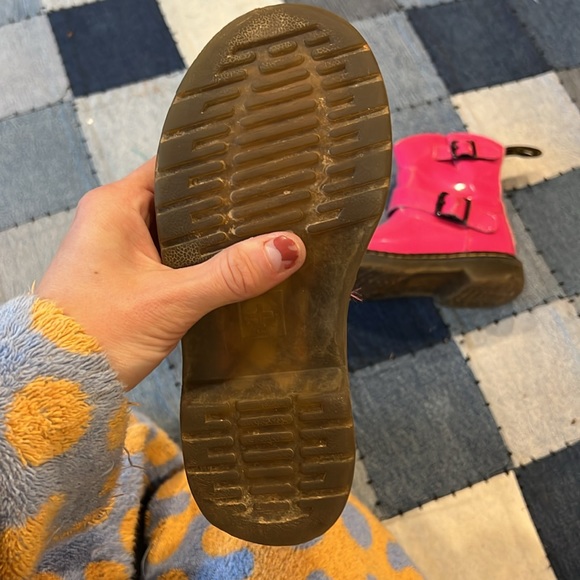 Pink patent Dr Martens - Picture 3 of 6